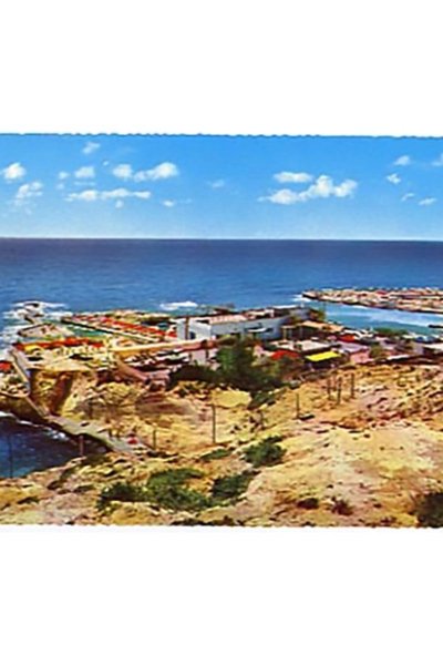 1970's Postcard - Beirut - Long Beach & Sporting Clubs